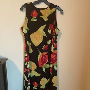 Colorful mid length sleeveless dress!